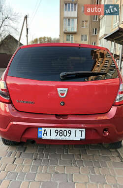 Хэтчбек Dacia Sandero 2012 в Киеве