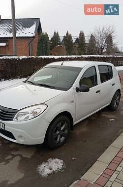 Хэтчбек Dacia Sandero 2008 в Коломые