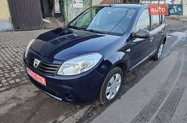 Хетчбек Dacia Sandero 2010 в Калуші