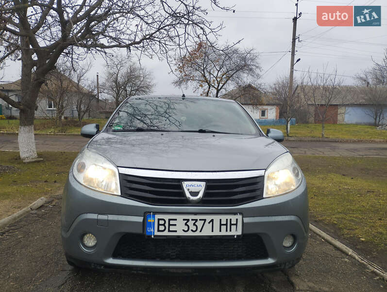 Хетчбек Dacia Sandero 2009 в Арбузинці