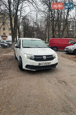 Хетчбек Dacia Sandero 2017 в Києві