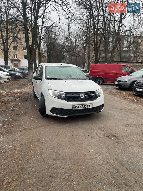 Хетчбек Dacia Sandero 2017 в Києві