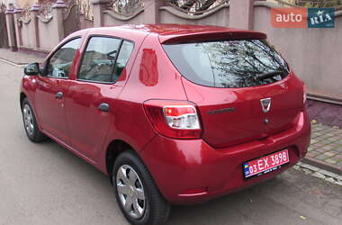 Хэтчбек Dacia Sandero 2013 в Ровно