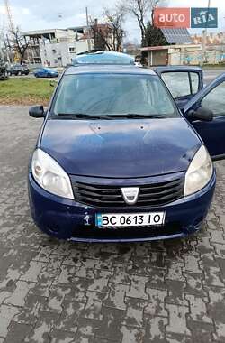 Хэтчбек Dacia Sandero 2009 в Львове