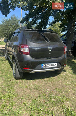 Хетчбек Dacia Sandero 2014 в Чернівцях