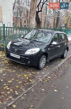 Dacia Sandero 2011