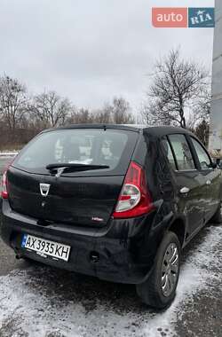 Хэтчбек Dacia Sandero 2011 в Чугуеве