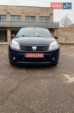 Хетчбек Dacia Sandero 2010 в Ніжині