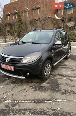 Dacia Sandero 2011