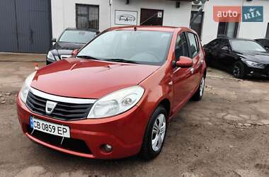 Хетчбек Dacia Sandero 2008 в Чернігові