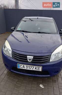 Хетчбек Dacia Sandero 2009 в Умані