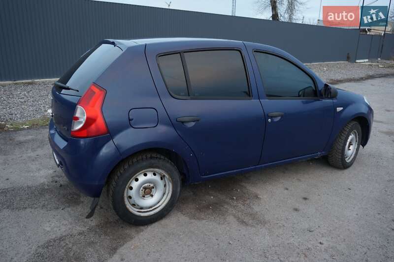Хетчбек Dacia Sandero 2009 в Вінниці