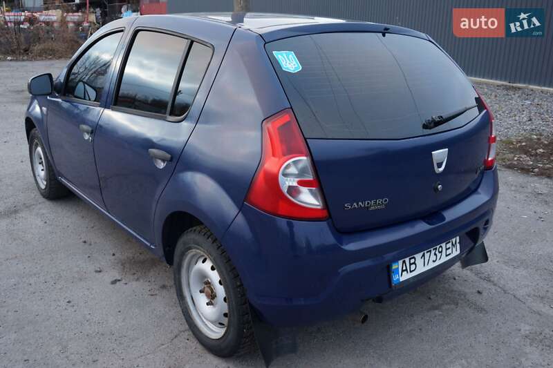 Хетчбек Dacia Sandero 2009 в Вінниці