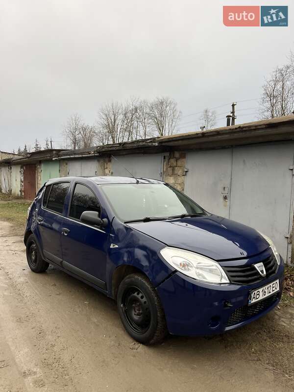 Хетчбек Dacia Sandero 2009 в Новодністровську