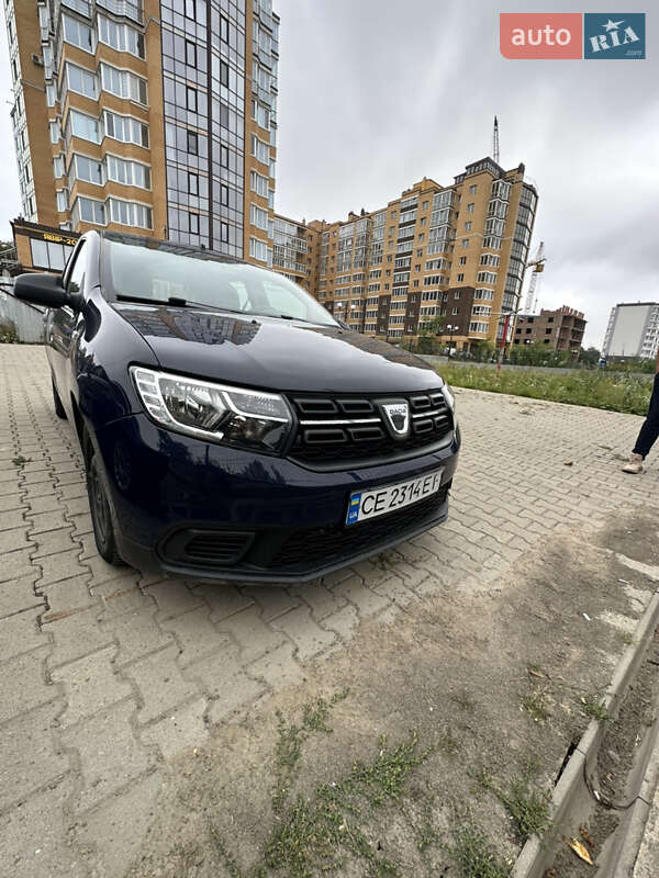 Хэтчбек Dacia Sandero 2017 в Черновцах