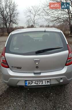 Хетчбек Dacia Sandero 2010 в Запоріжжі