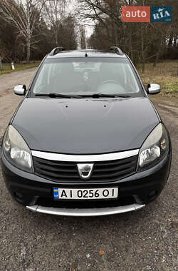 Хетчбек Dacia Sandero 2011 в Переяславі