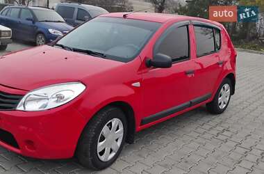 Хетчбек Dacia Sandero 2009 в Монастириській