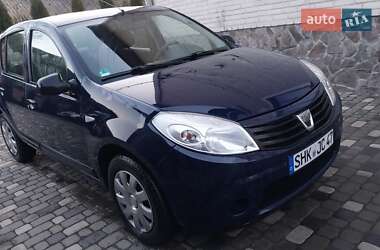 Dacia Sandero 2011