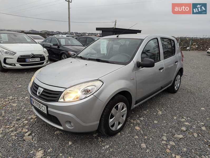 Хетчбек Dacia Sandero 2011 в Рівному