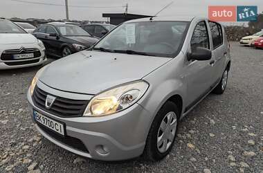 Хетчбек Dacia Sandero 2011 в Рівному