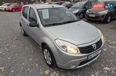 Хетчбек Dacia Sandero 2011 в Рівному