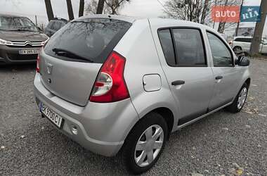 Хетчбек Dacia Sandero 2011 в Рівному