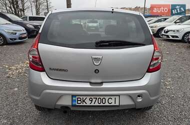 Хетчбек Dacia Sandero 2011 в Рівному