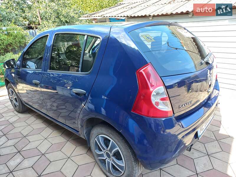 Хетчбек Dacia Sandero 2012 в Павлограді
