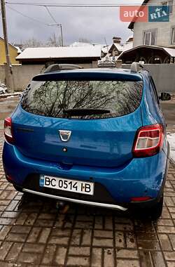 Хэтчбек Dacia Sandero 2012 в Львове