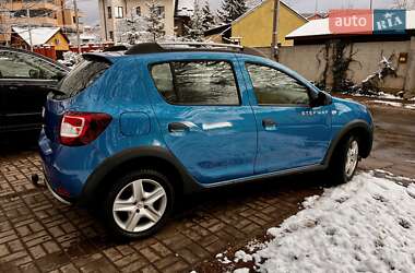 Хэтчбек Dacia Sandero 2012 в Львове