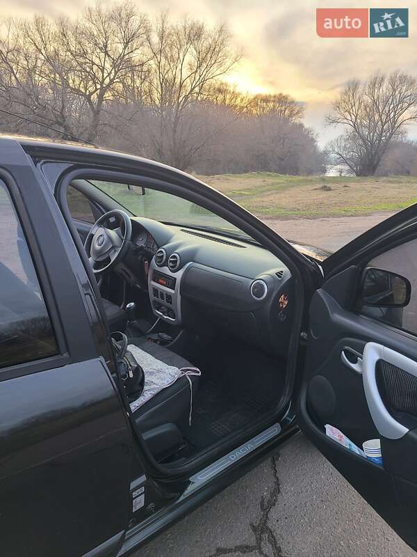 Хэтчбек Dacia Sandero 2010 в Ямполе