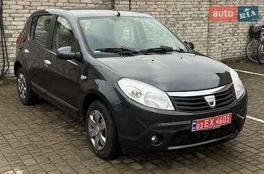 Хетчбек Dacia Sandero 2009 в Луцьку