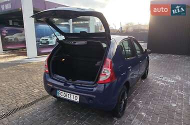 Хетчбек Dacia Sandero 2009 в Рівному