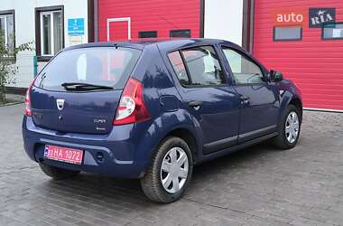 Хетчбек Dacia Sandero 2009 в Добропіллі