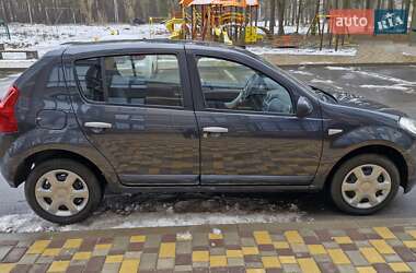 Dacia Sandero 2009