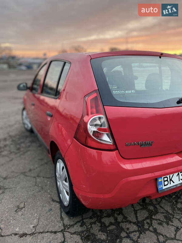Хетчбек Dacia Sandero 2009 в Рівному