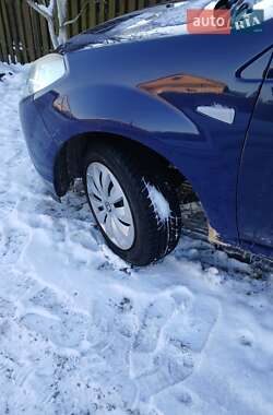 Хэтчбек Dacia Sandero 2009 в 