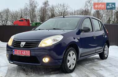 Хетчбек Dacia Sandero 2009 в Луцьку