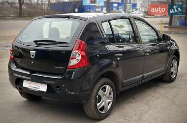 Хетчбек Dacia Sandero 2010 в Сумах