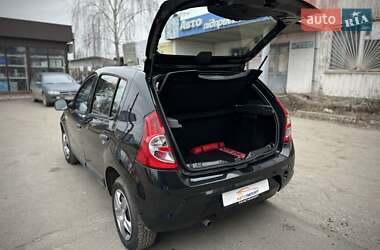 Хетчбек Dacia Sandero 2010 в Сумах