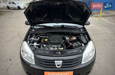 Хетчбек Dacia Sandero 2010 в Сумах