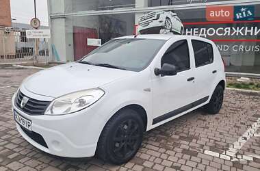 Хетчбек Dacia Sandero 2010 в Рівному