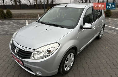 Хетчбек Dacia Sandero 2008 в Вінниці