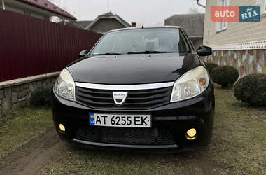 Хетчбек Dacia Sandero 2009 в Івано-Франківську