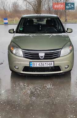 Хэтчбек Dacia Sandero 2008 в Кременчуге