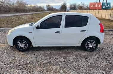 Хэтчбек Dacia Sandero 2009 в Браиловом