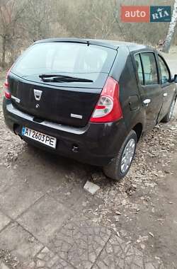 Хетчбек Dacia Sandero 2009 в Харкові