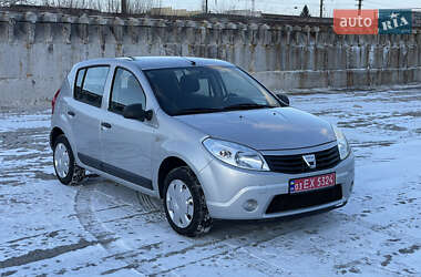 Хетчбек Dacia Sandero 2009 в Фастові