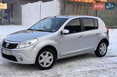 Хетчбек Dacia Sandero 2008 в Полтаві